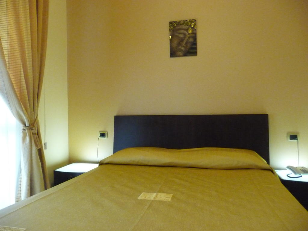 Hotel Naxos B&B Alba Adriatica Room photo